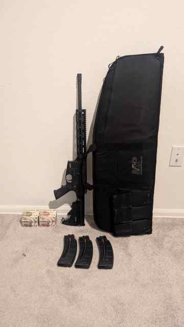 Smith &amp; Wesson M&amp;P 15-22 with extras