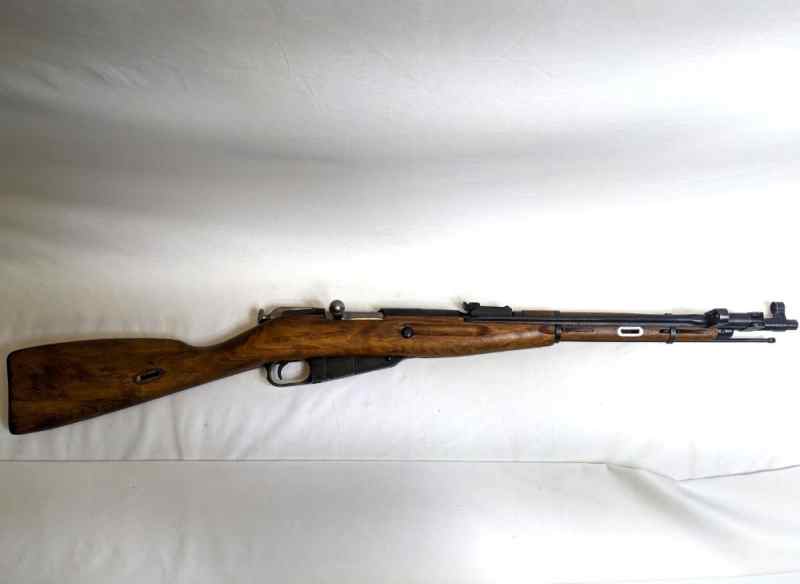 Izhevsk M44 Mosin Nagant.